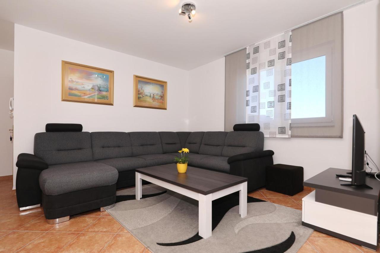 Apartment Dora Preko Eksteriør billede